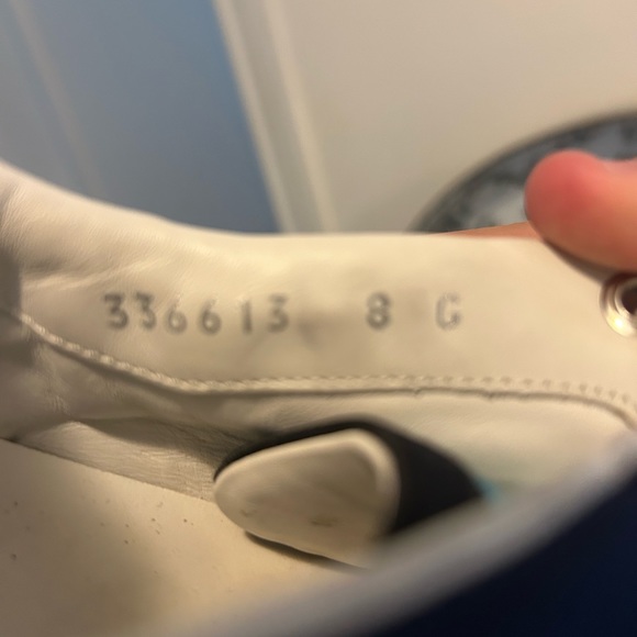 Limited Edition Gucci Sneakers in teal - Picture 2 of 4